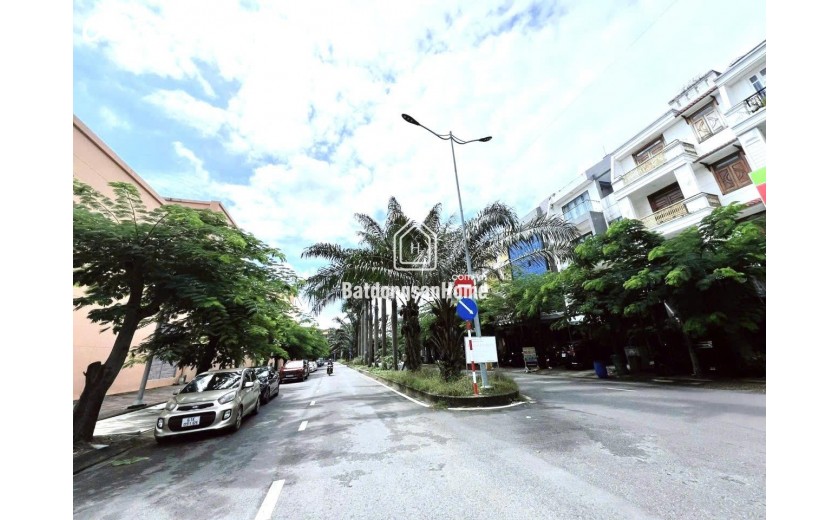 Đất hiếm 2 Mặt Tiền Khu đô thị Thuận An, Bình Dương, Ngang 10m x 20m, Thích Hợp Xây Biệt Thự/Văn Phòng, Giá 9.8 Tỷ